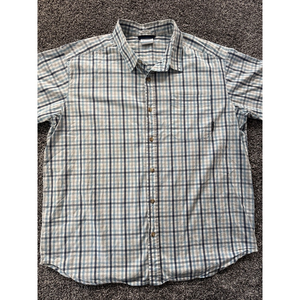 Columbia Mens XL Blue White Plaid Short Sleeve Button Down Shirt Regular Fit